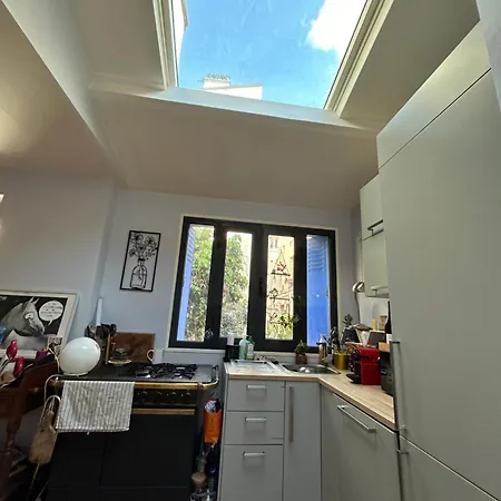 Charming And Cosy House In - Maison Individuelle A Paris